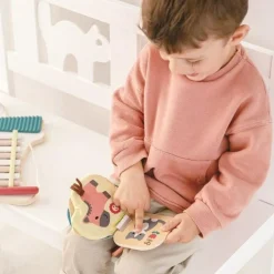 Hape Babybog i træ - Bella| Babylegetøj|Tumlinge Legetøj
