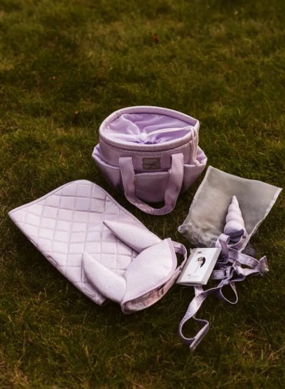byASTRUP tilbehør - Sadelunderlag & hut, lilla| Kæpheste & Tilbehør