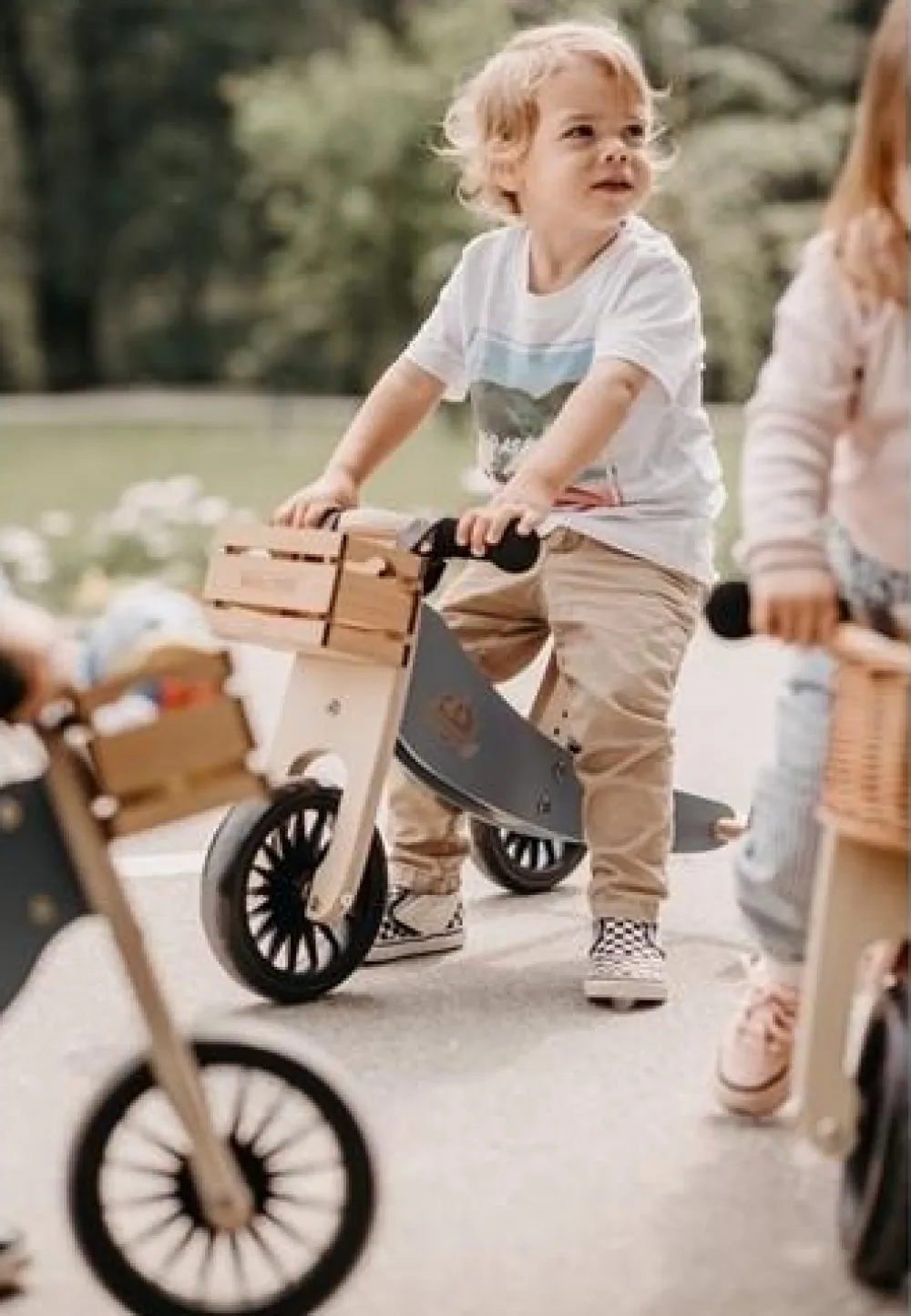Kinderfeets Løbecykel - Tiny Tot 2-i-1 Plus, Skiferblå| Løbecykler|Tumlinge Legetøj