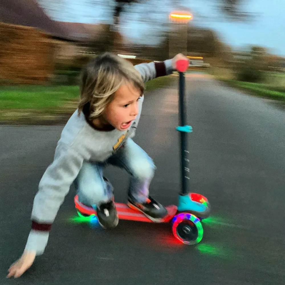 Chillafish Løbehjul Scotti GLOW| Løbehjul